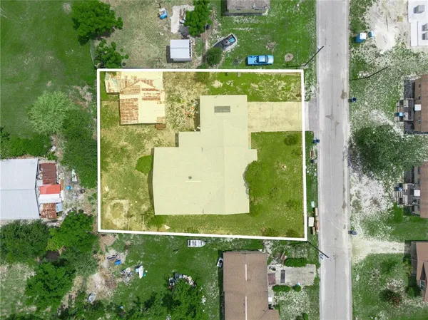 $245,000 | 715 South Seminole Avenue, Fort Meade, FL 33841