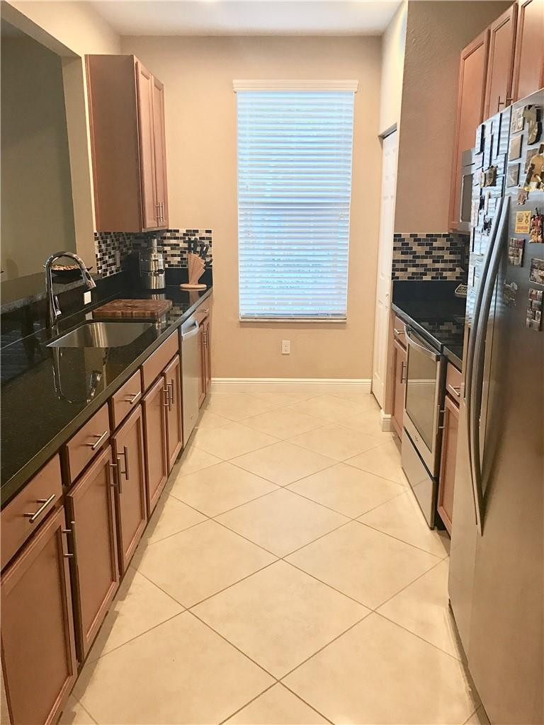 2669 Southwest 118 Road Miramar, FL 33025 - Photo 9 of 33 Photo 9