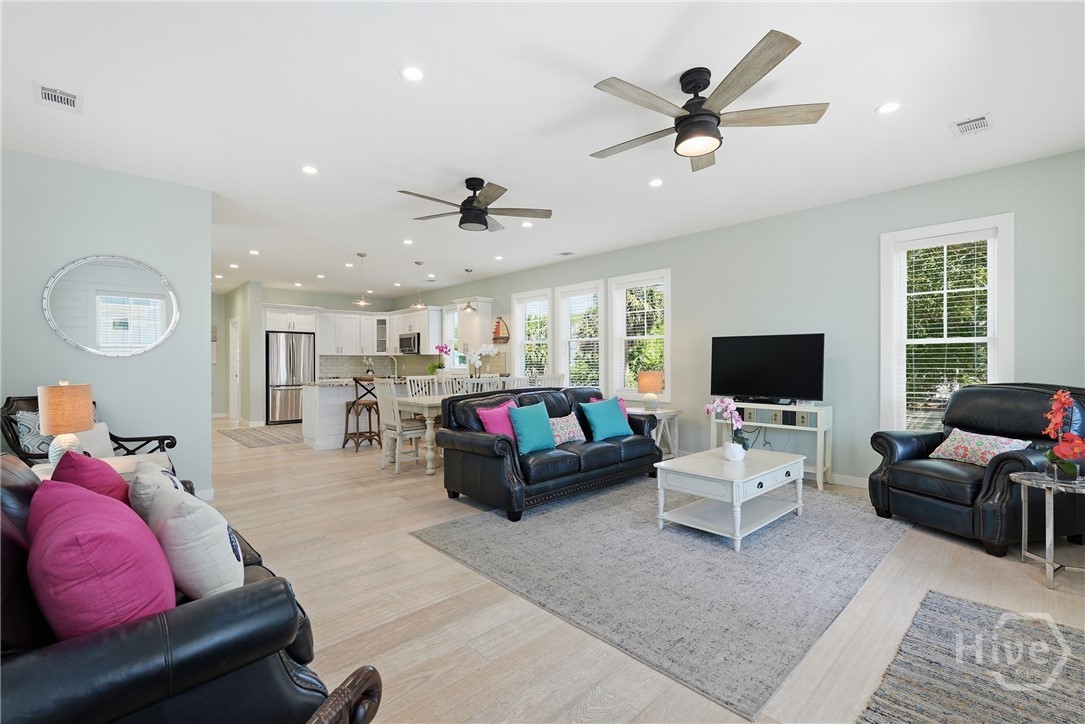 10 13th Place Tybee Island, GA 31328 - Photo 4 of 75