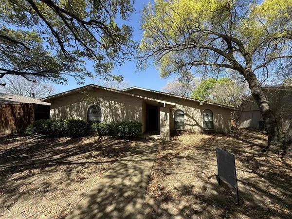 $285,000 | 3225 Collins Boulevard, Garland, TX 75044