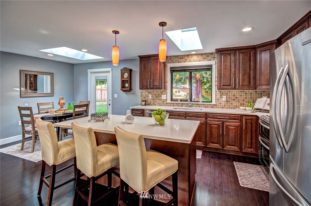 20312 96th Avenue Northeast Bothell, WA 98011 - Photo 2 of 20