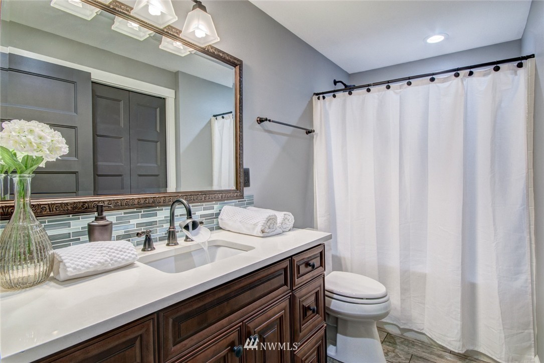 20312 96th Avenue Northeast Bothell, WA 98011 - Photo 15 of 20