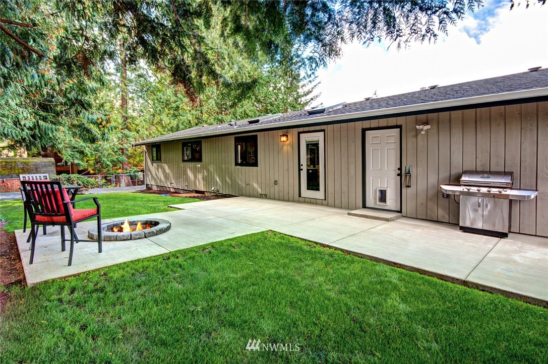 20312 96th Avenue Northeast Bothell, WA 98011 - Photo 17 of 20