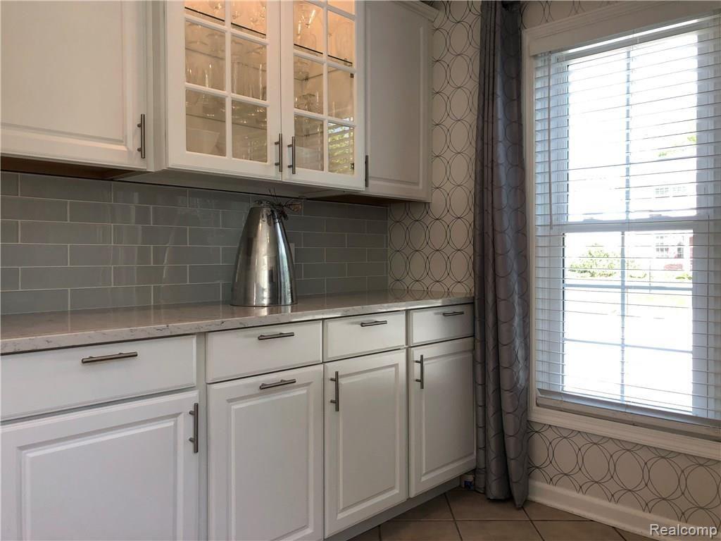 1600 Colony Drive Rochester Hills, MI 48307 - Photo 6 of 34