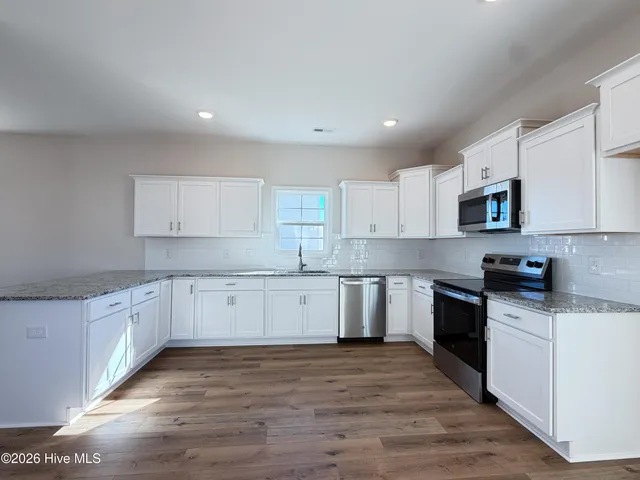 $369,900 | 765 Aria Lane, Hubert, NC 28539