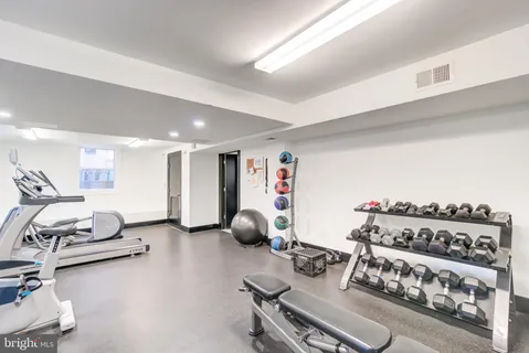 $1,700 | 3625 16th Street Northwest, Unit 302, Washington, DC 20010