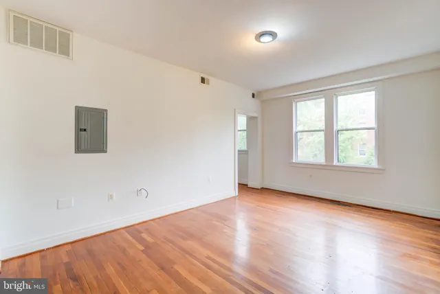 $1,700 | 3625 16th Street Northwest, Unit 302, Washington, DC 20010