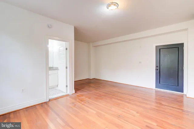 $1,700 | 3625 16th Street Northwest, Unit 302, Washington, DC 20010