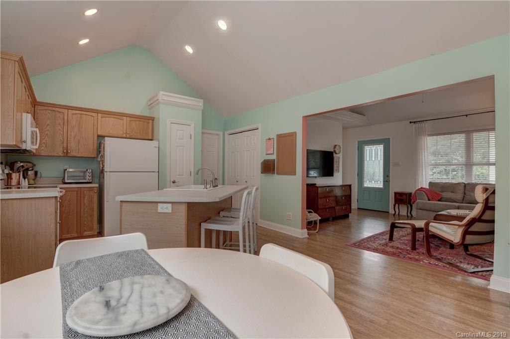 220 Nottingham Street York, SC 29745 - Photo 8 of 31 Gallery Image 8