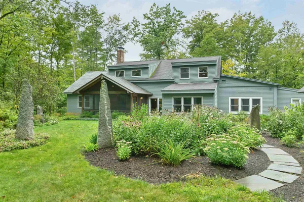$789,000 | 26 Otterville Road, New London, NH 03257