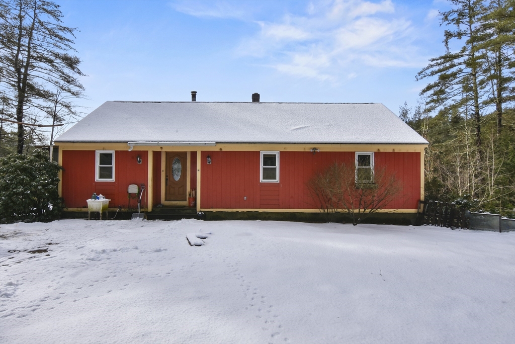 42 Butterworth Road Orange, MA 01364 - Photo 1 of 23 Gallery Image 1