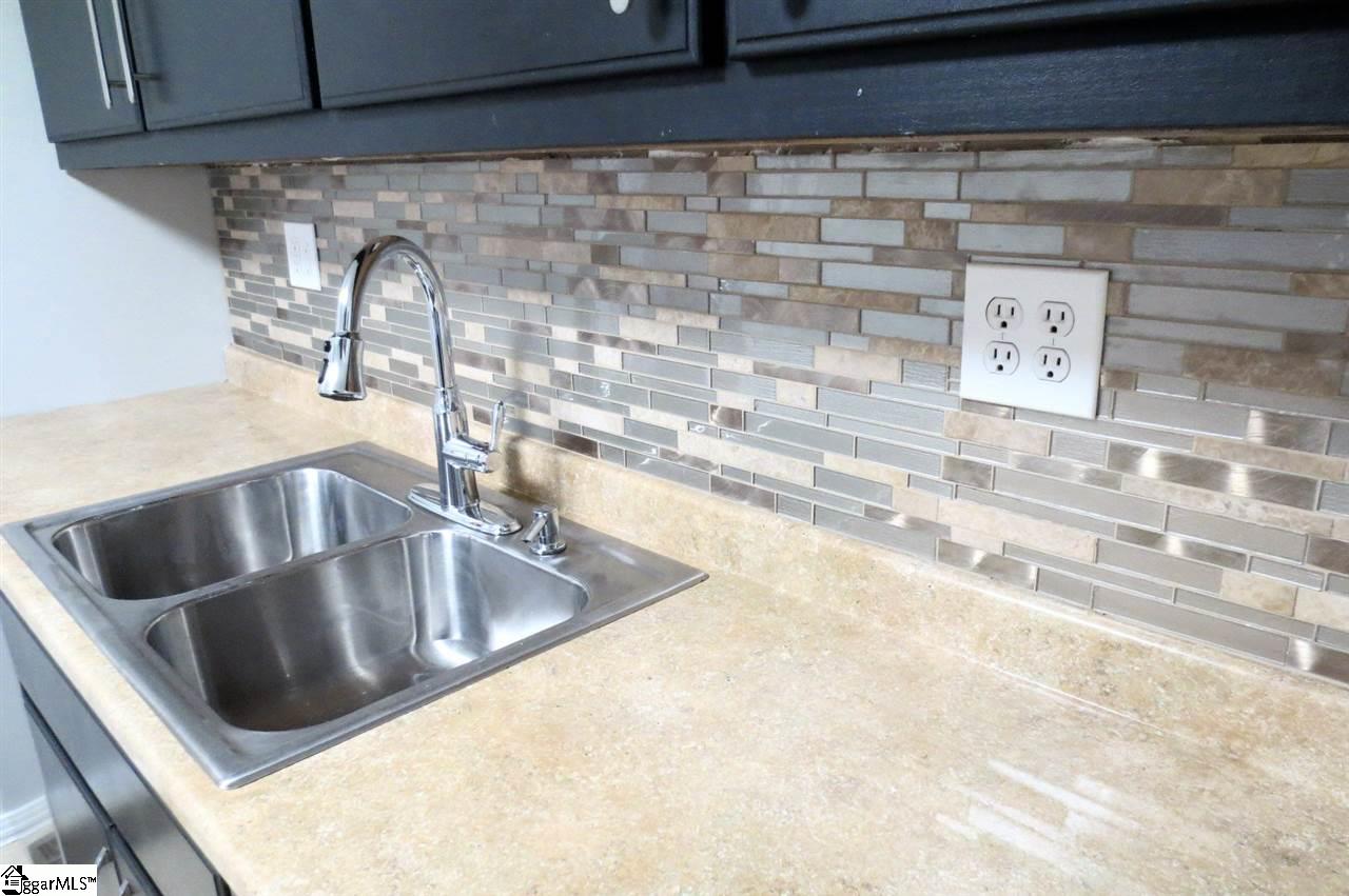 101 Rutledge Avenue Greenville, SC 29617 - Photo 11 of 28 Gallery Image 11