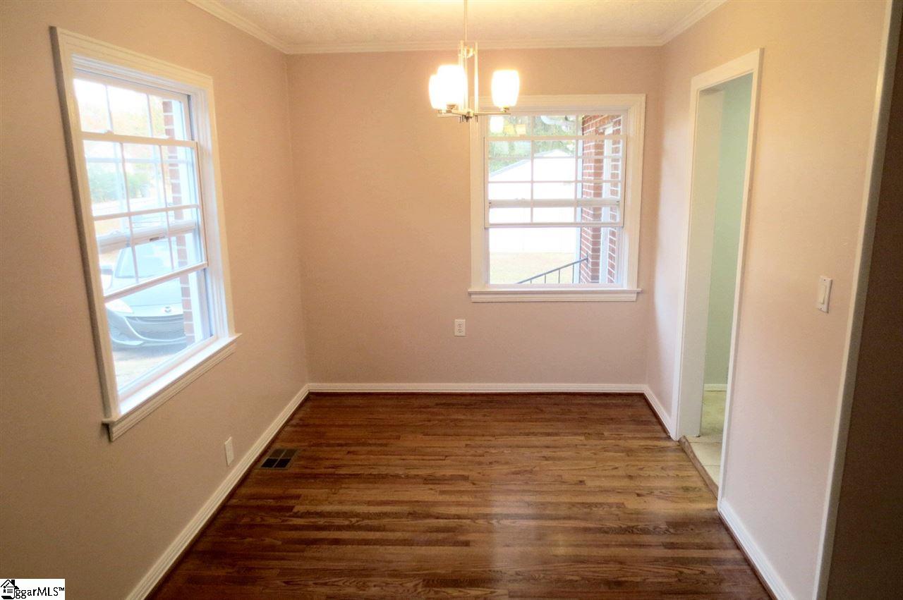101 Rutledge Avenue Greenville, SC 29617 - Photo 8 of 28 Gallery Image 8