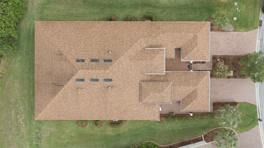 3461 Fallbrook Drive Kissimmee, FL 34759 - Photo 33 of 43 an aerial view of a house with a yard