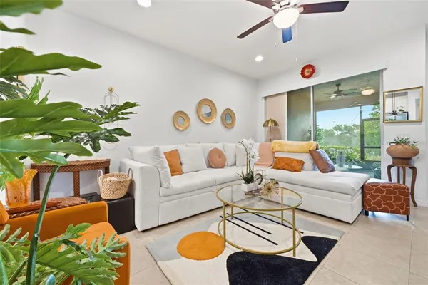 $300,000 | 3461 Fallbrook Drive, Kissimmee, FL 34759