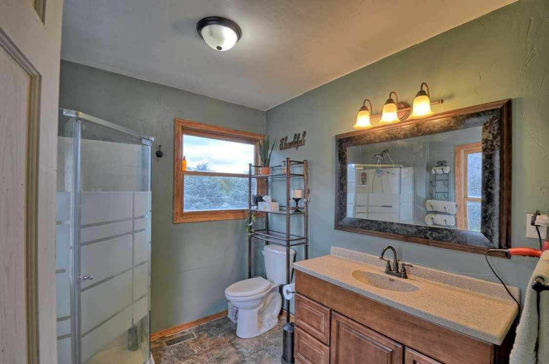 4400 Badger Road Lyons, MI 48851 - Photo 13 of 39 Main Bath