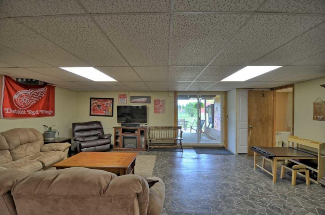 4400 Badger Road Lyons, MI 48851 - Photo 23 of 39 REc Room