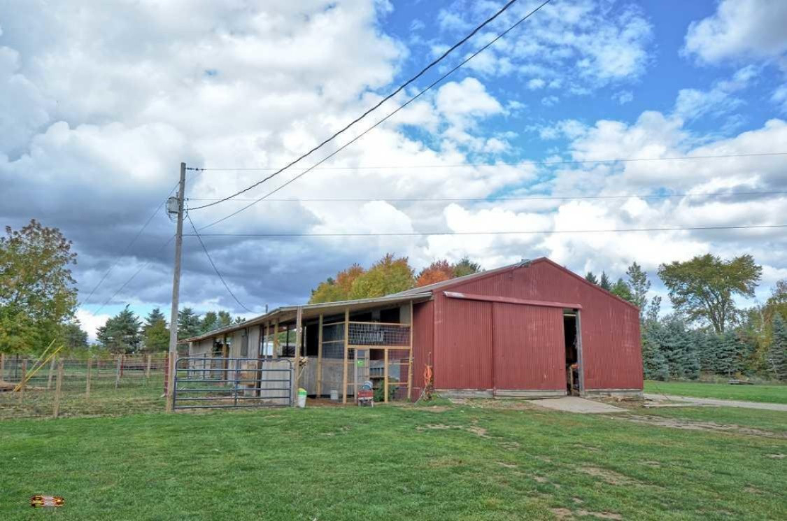 4400 Badger Road Lyons, MI 48851 - Photo 32 of 39 Pole Barn
