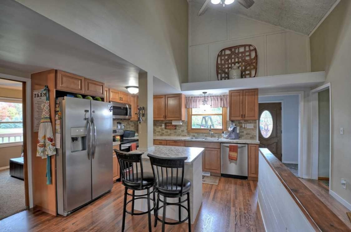 4400 Badger Road Lyons, MI 48851 - Photo 9 of 39 Kitchen