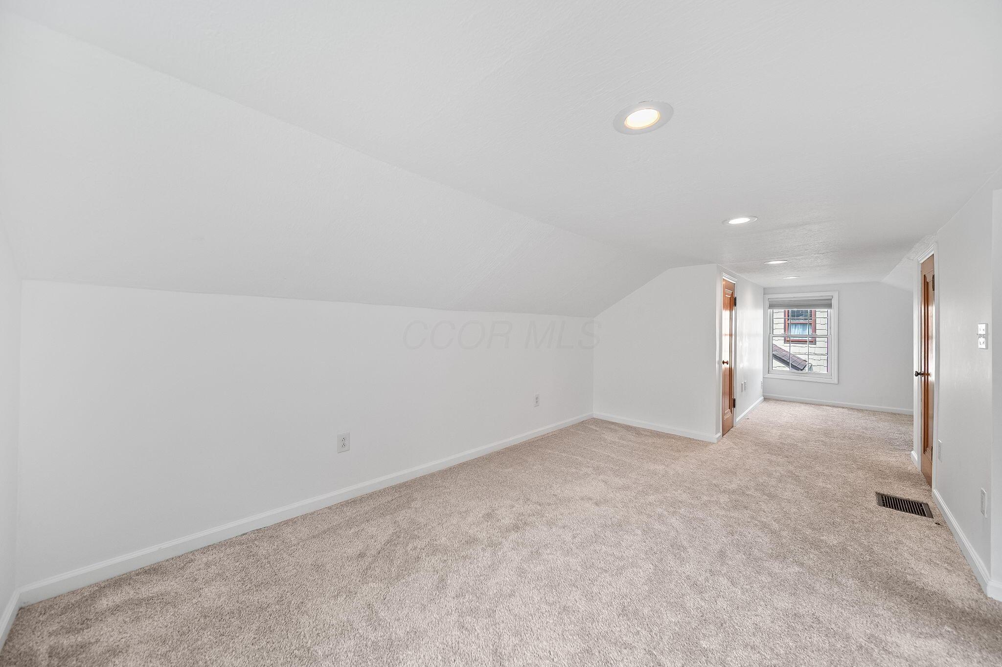 2698 Ruhl Avenue Columbus, OH 43209 - Photo 36 of 57 48-web-or-mls-DSC01837