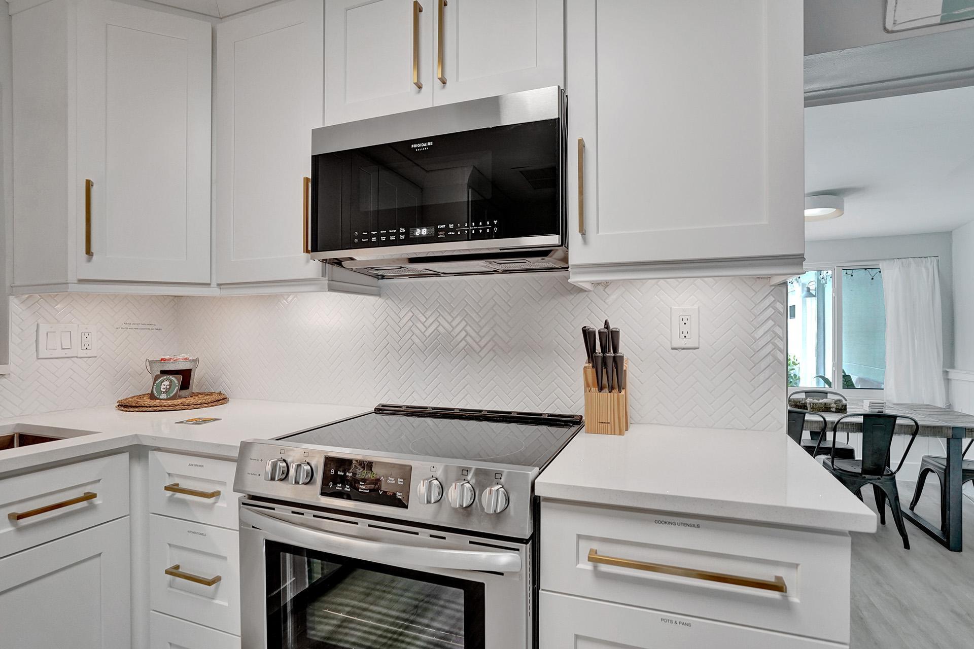 1969 Northeast 5th Street, Unit 12 Deerfield Beach, FL 33441 - Photo 36 of 92 DSC06643