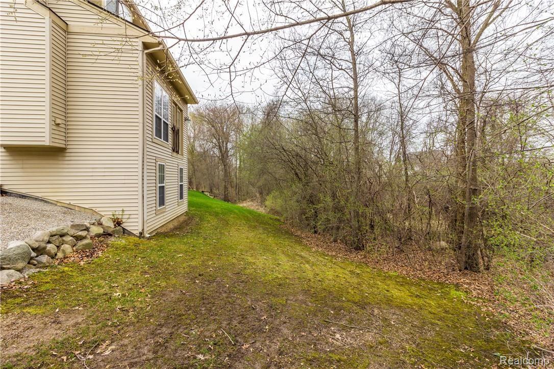 6000 Ravine Court Clarkston, MI 48348 - Photo 32 of 32 Exteiors (6 of 7).jpg
