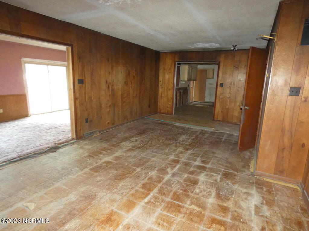 2006 Tower Hill Road Kinston, NC 28501 - Photo 12 of 26 20 DEN