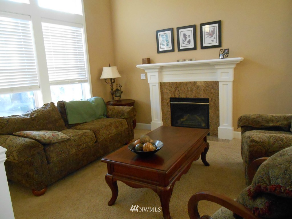 724 South 37th Street Renton, WA 98055 - Photo 3 of 15