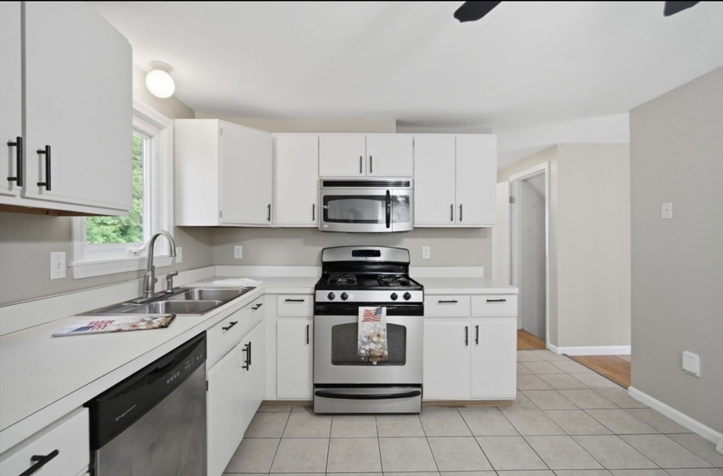 20 Entrybrook Drive Springfield, MA 01108 - Photo 7 of 26