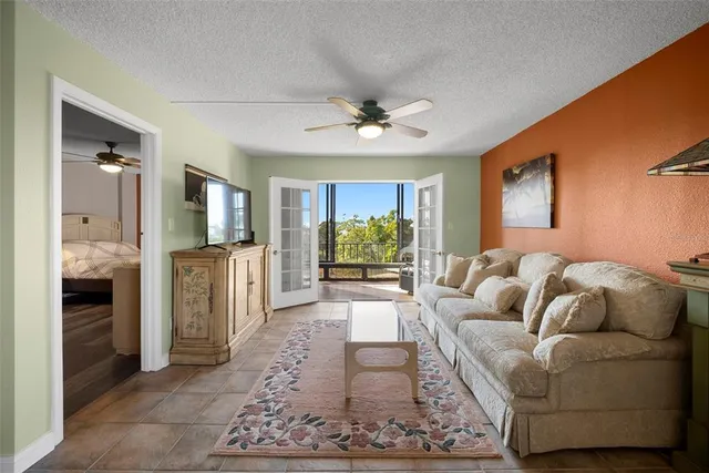 $229,000 | 408 Tarpon Point, Tarpon Springs, FL 34689