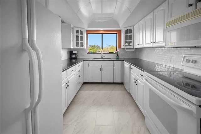 $229,000 | 408 Tarpon Point, Tarpon Springs, FL 34689