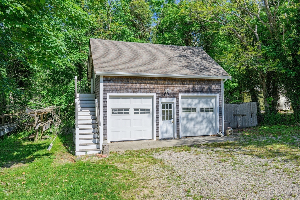 88 Route 6A Orleans, MA 02653 - Photo 12 of 27