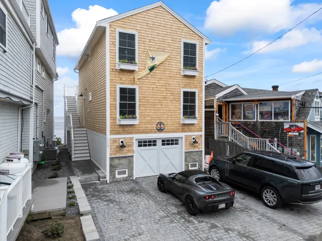 $3,299,000 | 117 Perkins Cove Road, Ogunquit, ME 03907