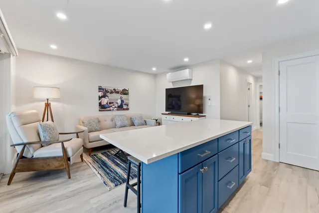 $3,299,000 | 117 Perkins Cove Road, Ogunquit, ME 03907