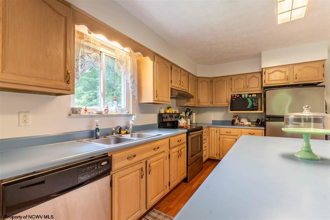249 County Rte 75/4 Morgantown, WV 26508 - Photo 8 of 27 Gallery Image 8