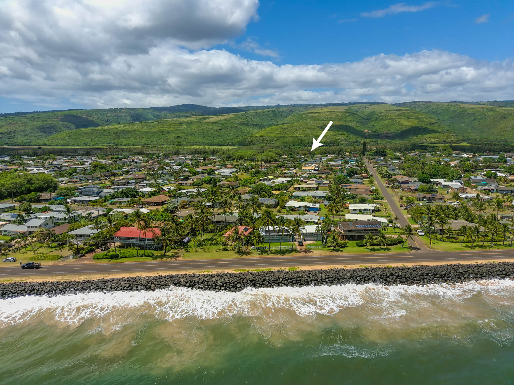 7954 B Kekaha Road Kekaha, HI 96752 - Photo 22 of 24 a view of a golf course with a lake