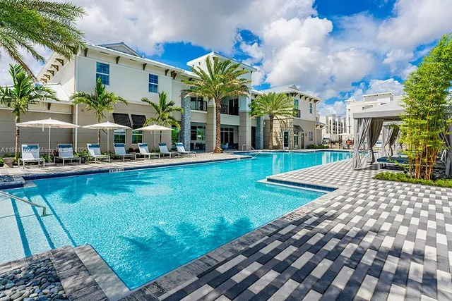 $2,645 | 9155 Northwest 57th Street, Unit 201, Tamarac, FL 33351