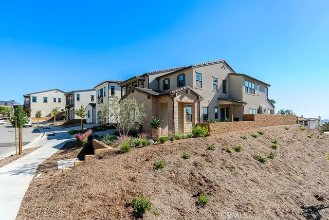 $1,999,900 | 737 Via Arezzo Place, Altadena, CA 91001