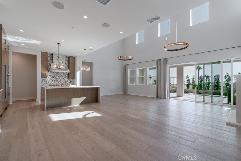 737 Via Arezzo Place Altadena, CA 91001 - Photo 5 of 25