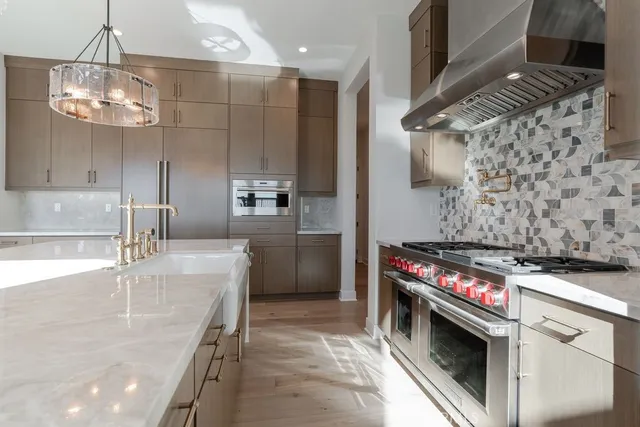 $1,999,900 | 737 Via Arezzo Place, Altadena, CA 91001