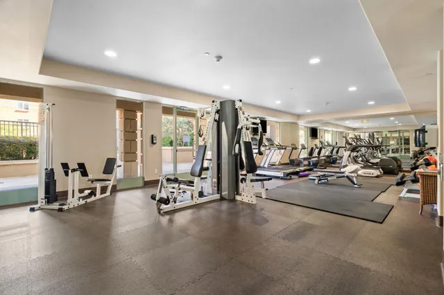 $938,000 | 130 East San Fernando Street, Unit PH18, San Jose, CA 95112