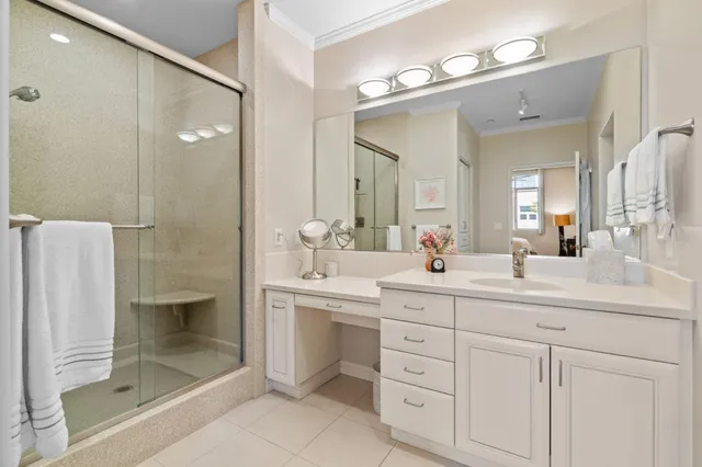 $938,000 | 130 East San Fernando Street, Unit PH18, San Jose, CA 95112