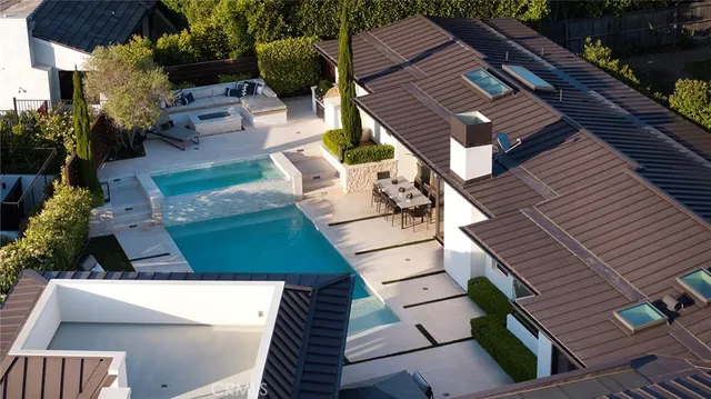 $14,875,000 | 4512 Roxbury Road, Corona del Mar, CA 92625