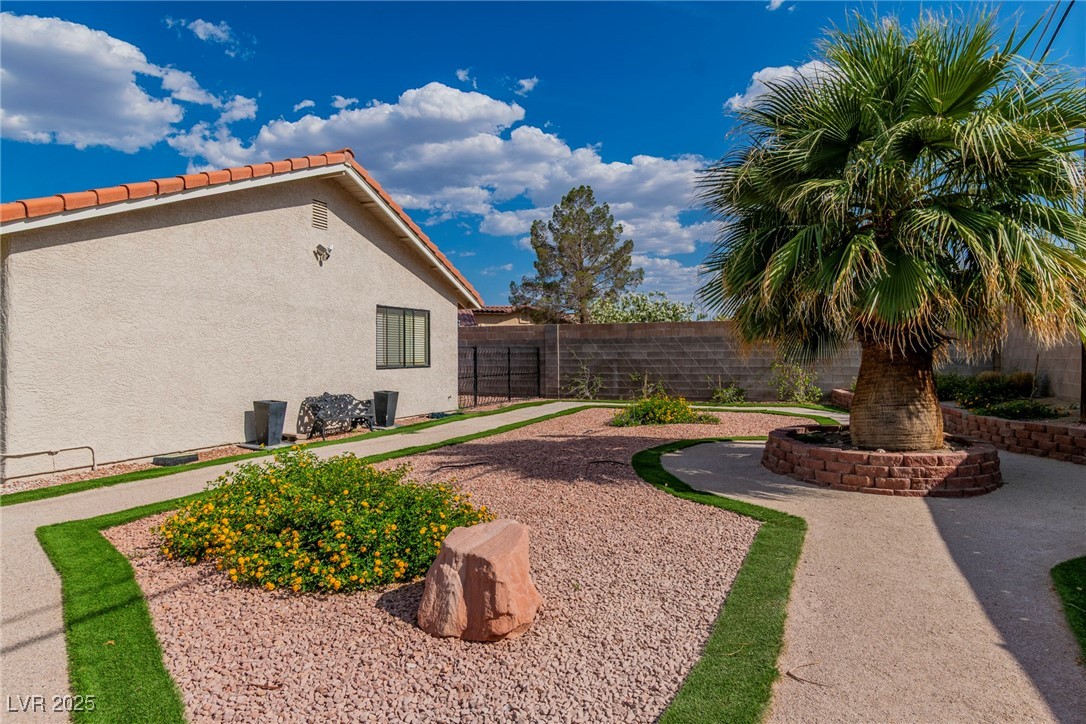465 East Robindale Road Las Vegas, NV 89123 - Photo 16 of 32 View of fenced backyard