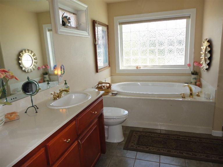 1085 Pumpkin Ridge Eagle Point, OR 97524 - Photo 21 of 25 Additional Photo