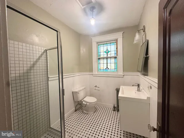 $2,450 | 2910 Cresmont Avenue, Baltimore, MD 21211