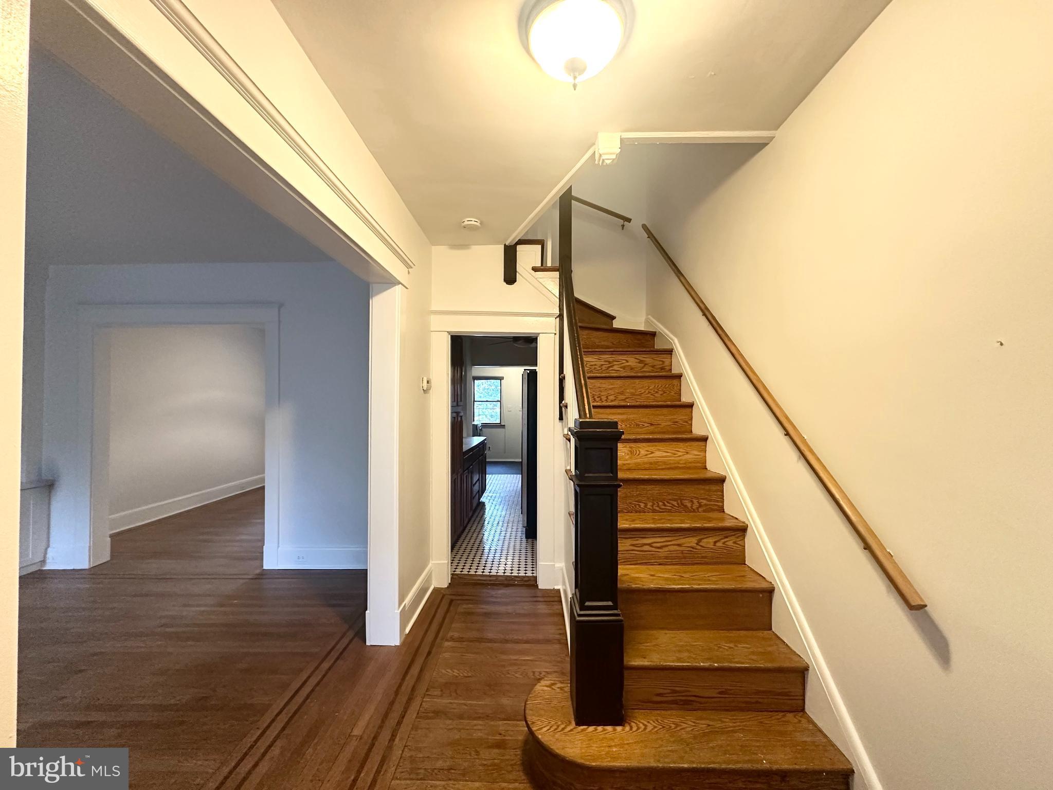 2910 Cresmont Avenue Baltimore, MD 21211 - Photo 3 of 29