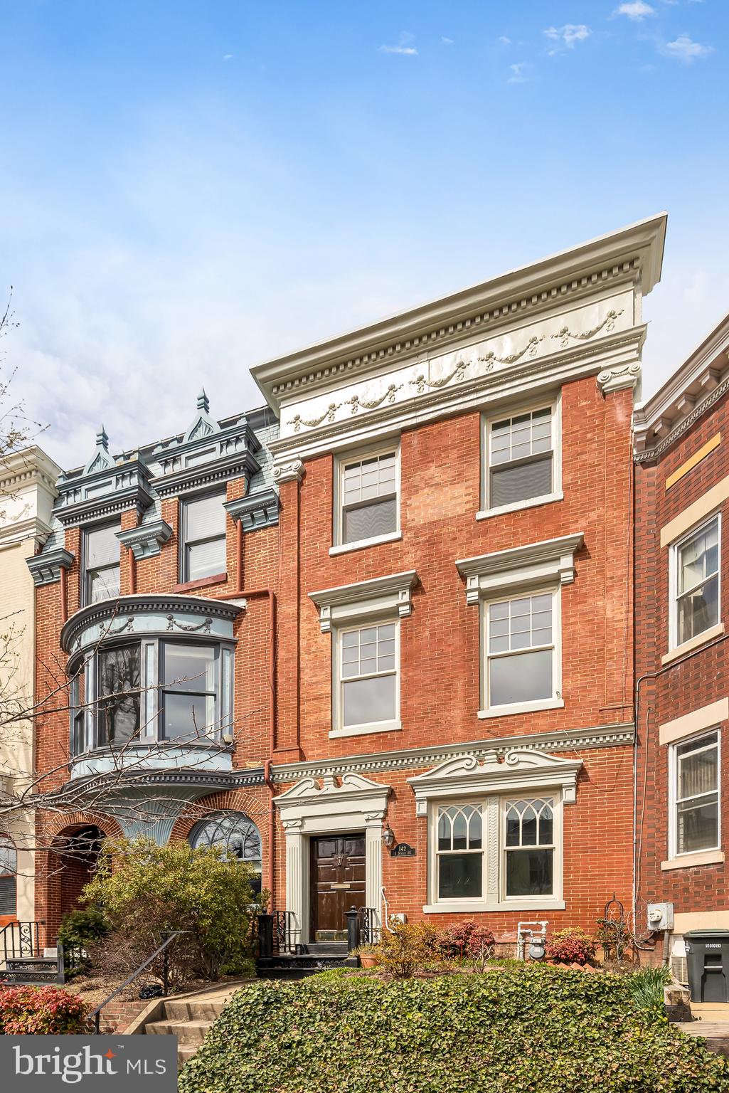 142 E Street Southeast Washington, DC 20003 - Photo 2 of 30