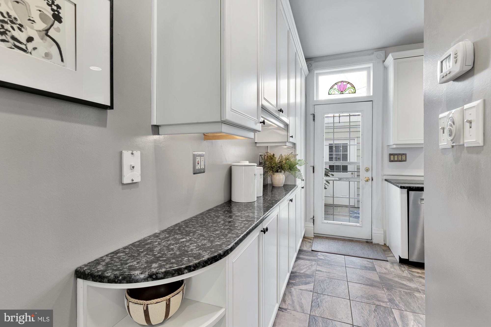 142 E Street Southeast Washington, DC 20003 - Photo 7 of 30