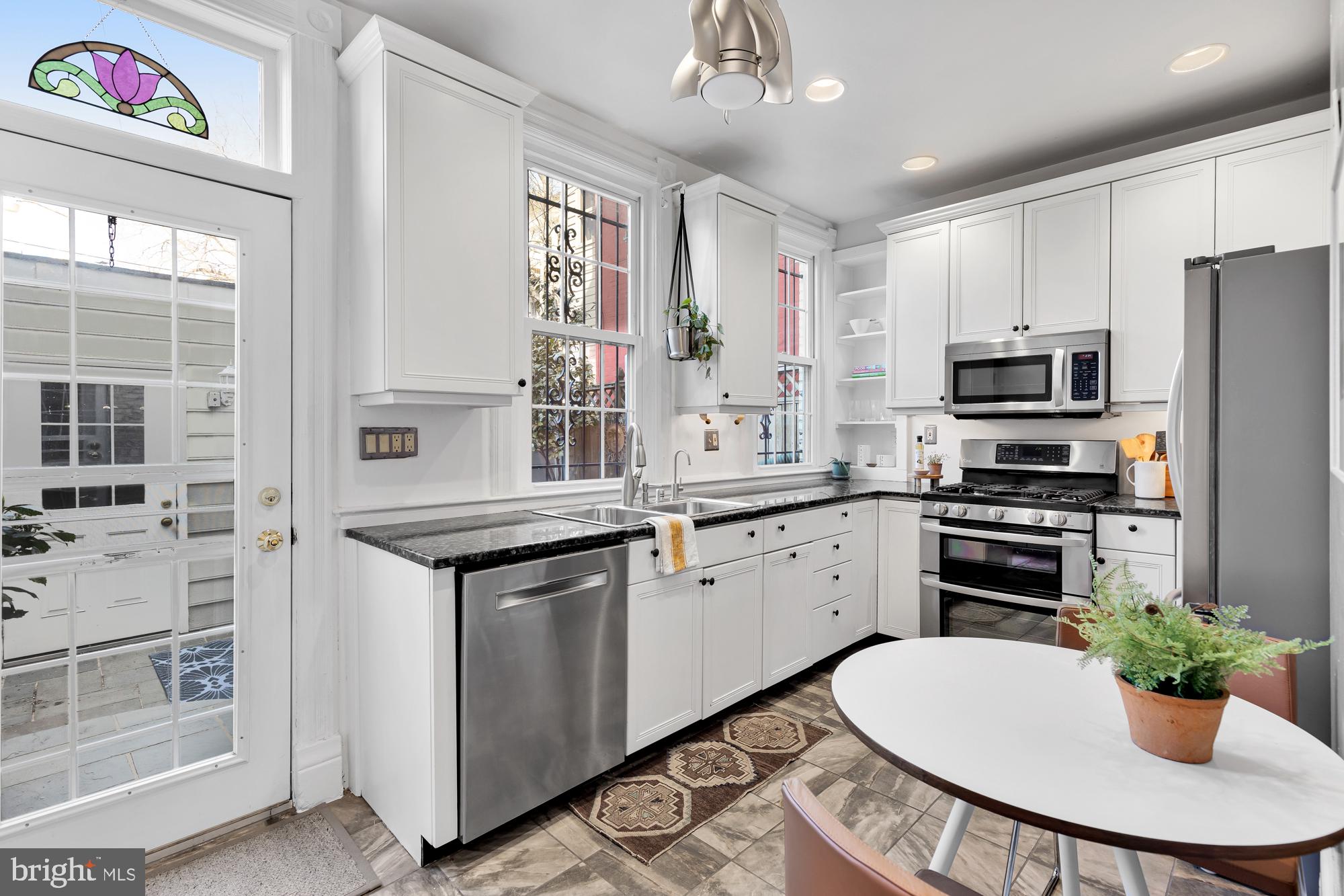 142 E Street Southeast Washington, DC 20003 - Photo 8 of 30